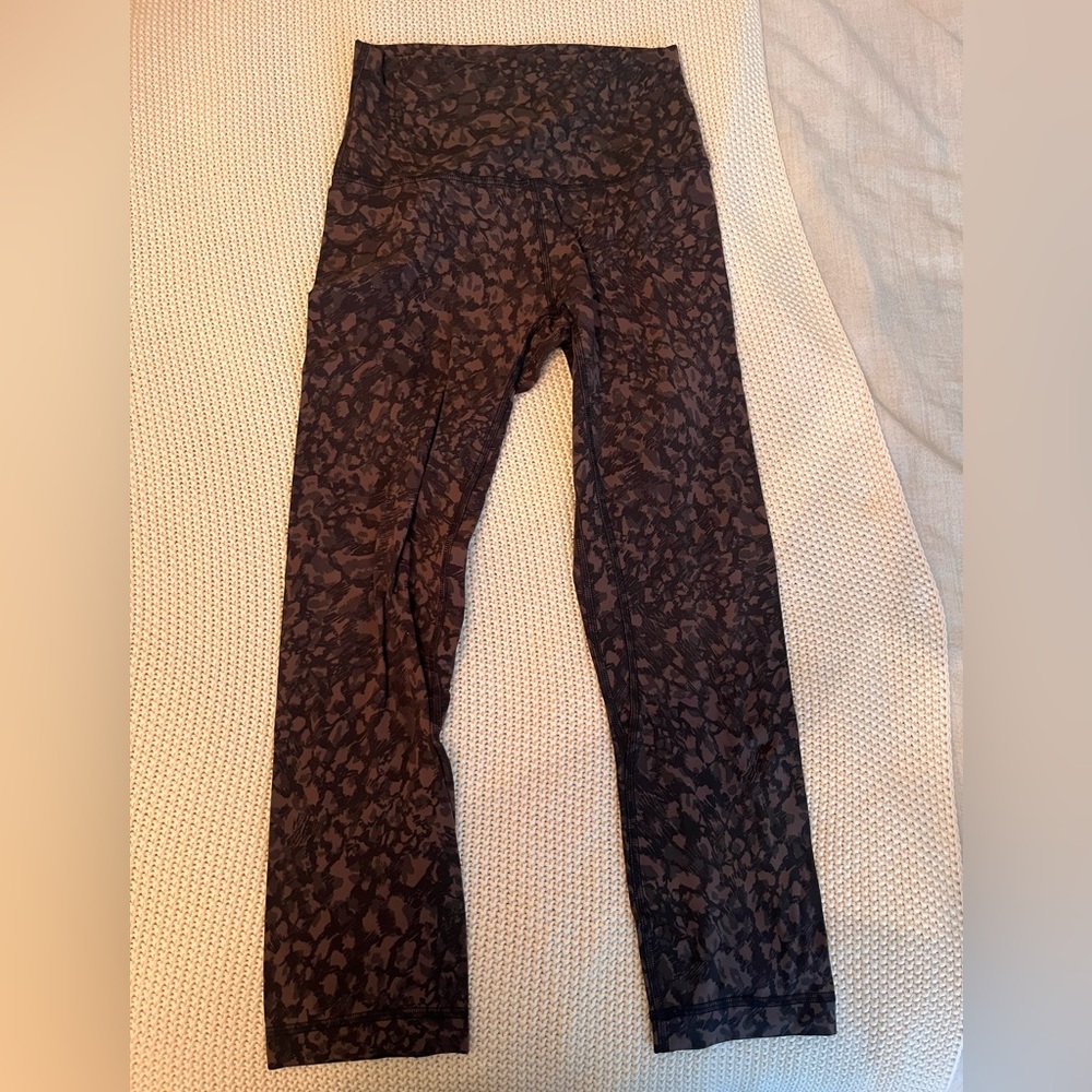 Lululemon leggings.